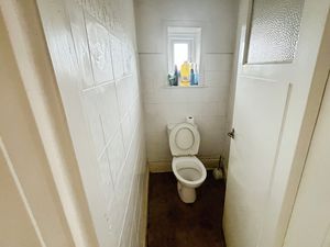 Separate wc- click for photo gallery